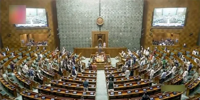 भारतमा  ७८ जना सांसद एकै पटक निलम्बित