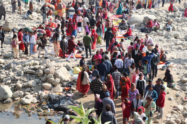 मकर सङ्क्रान्ति : देशभरका तिर्थ स्थलहरुमा भक्तजनहरुको भिड