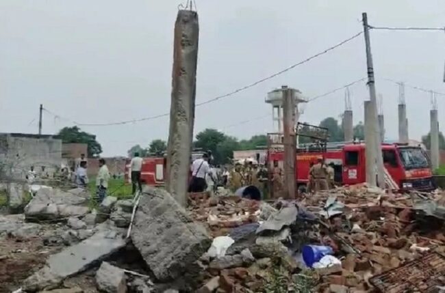 लखनउको पटाखा कारखानामा विष्फोट ,मलिकको गयो ज्यान